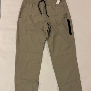 Old Navy Men's active dynamic tech woven tapered pant size medium tall.